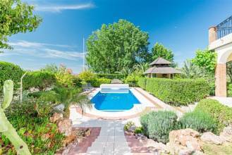 Luxus-Villa in Alhaurin El Grande V2702594