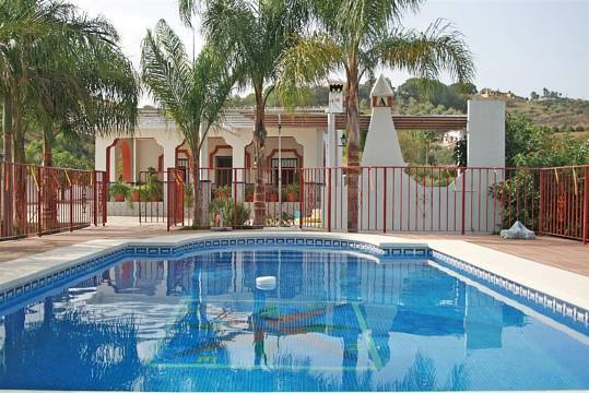 Luxus-Villa in Alhaurin El Grande F2789333