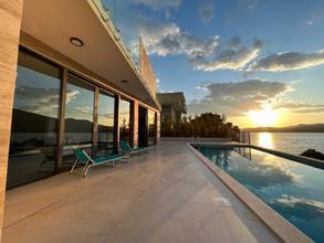 Thumbnail von Modern luxury villa with swimming pool directly by the sea, Ciovo Island