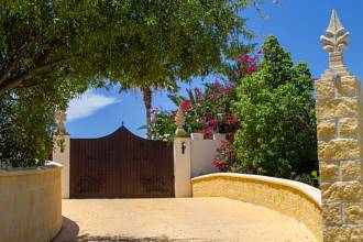 LUXURY VILLA COSTA DEL SOL - incl. HelikopterPort, 7 Garagen & Luxusfahrzeuge
