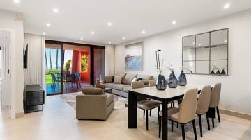 Thumbnail von Apartment For Sale in Estepona, Málaga