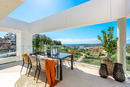 Apartment For Sale im Marbella, Málaga 
