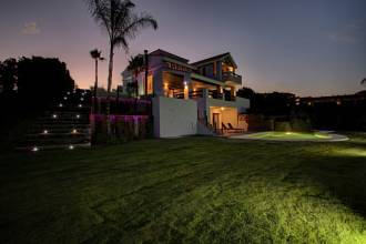 Thumbnail von Villa For Sale in Estepona, Málaga