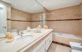 Thumbnail von Apartment For Sale im Marbella, Málaga