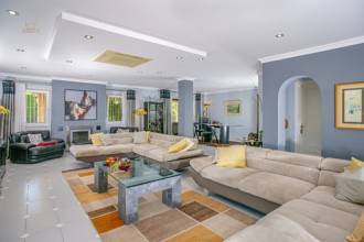 Thumbnail von Villa For Sale in Montemar, Málaga
