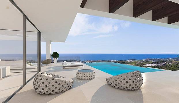 Villa For Sale in Estepona, Málaga