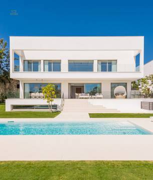  Estepona Villa ES132069