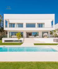  Estepona Villa ES132069