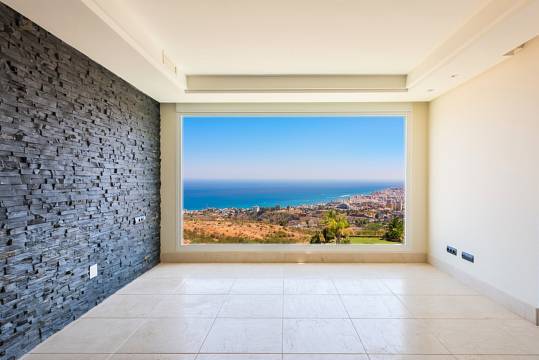 Villa For Sale in Mijas, Málaga