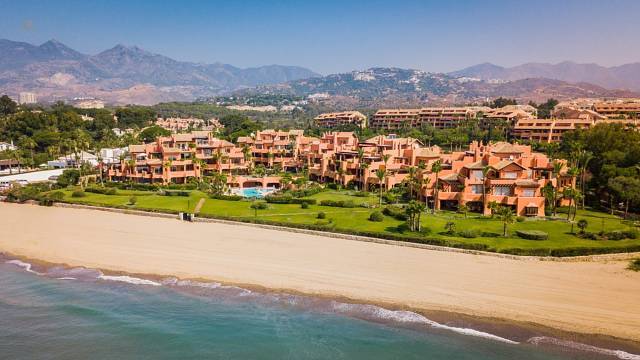 Apartment For Sale in Los Monteros, Málaga