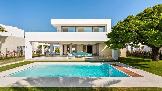  Marbella Villa ES125373