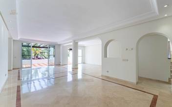 Thumbnail von Apartment For Sale im Marbella, Málaga