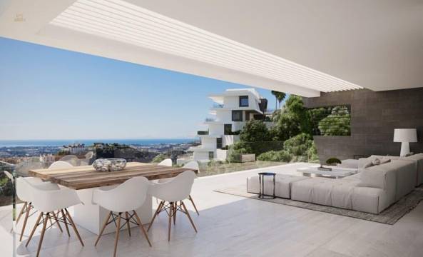 Apartment For Sale in Benahavis, Málaga