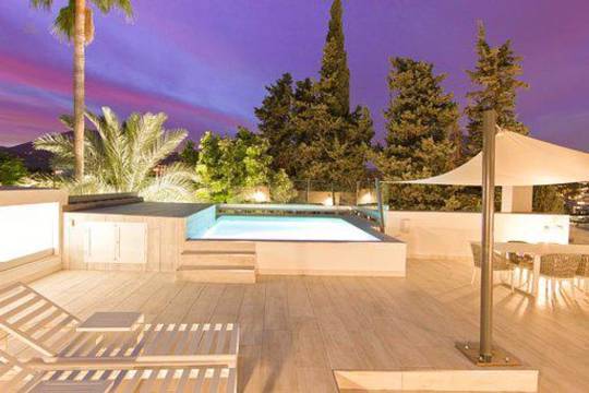 Villa For Sale in Guadalmina Alta, Málaga