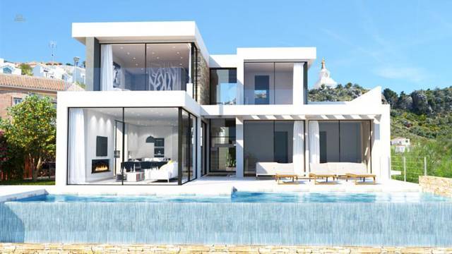 Villa For Sale in Benalmadena, Málaga