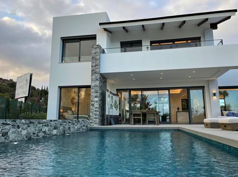 Villa For Sale in Mijas Costa, Málaga