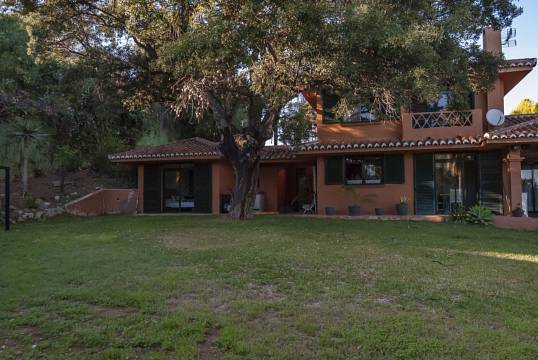Villa For Sale in Calahonda, Málaga 