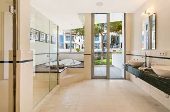 Thumbnail von Villa For Sale in Marbella, Málaga