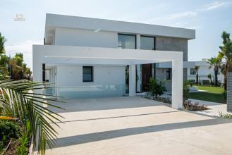 Thumbnail von Villa For Sale in Estepona, Málaga