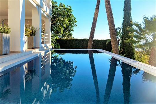 Villa For Sale in Calahonda, Málaga 