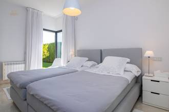 Thumbnail von Villa For Sale in Benahavis, Málaga