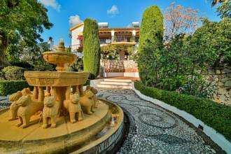 Villa For Sale in el Rosario, Málaga