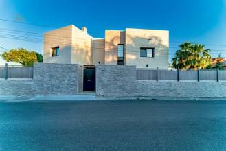 Thumbnail von Villa For Sale in Marbella, Málaga
