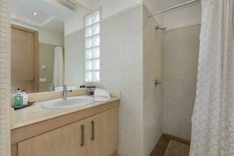 Thumbnail von Villa For Sale in Benahavis, Málaga