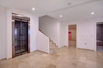 Thumbnail von Villa For Sale in San Pedro de Alcántara, Málaga
