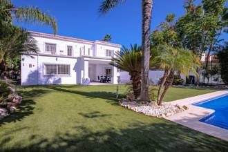 Thumbnail von Villa For Sale in San Pedro de Alcántara, Málaga