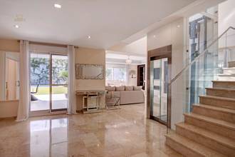 Thumbnail von Villa For Sale in San Pedro de Alcántara, Málaga