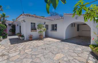Thumbnail von Villa For Sale in San Pedro de Alcántara, Málaga