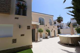 Thumbnail von Villa For Sale in San Pedro de Alcántara, Málaga