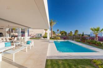 Thumbnail von Villa For Sale in Marbella, Málaga