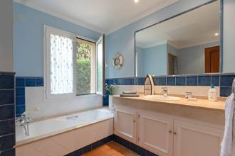 Thumbnail von Villa For Sale in Marbella, Málaga
