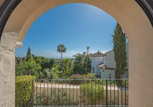 Thumbnail von Villa For Sale in Estepona, Málaga