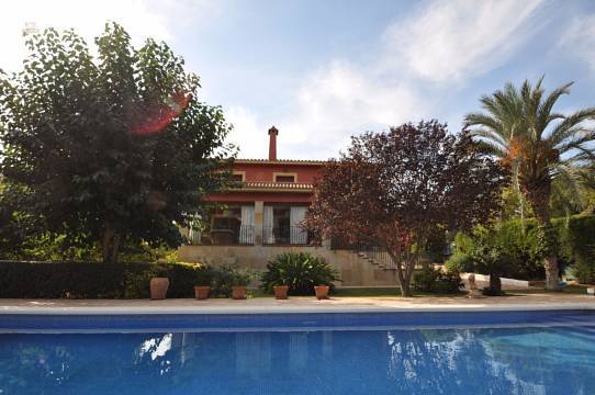 Villa For Sale in Alicante City