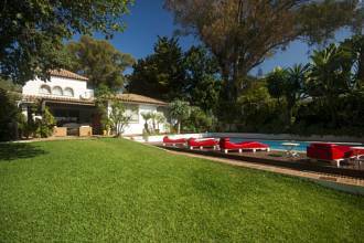 Villa For Sale in Benalmadena Pueblo, Málaga