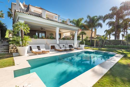  Marbella Villa ES132137