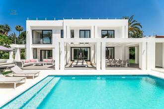  Marbella Villa ES130401