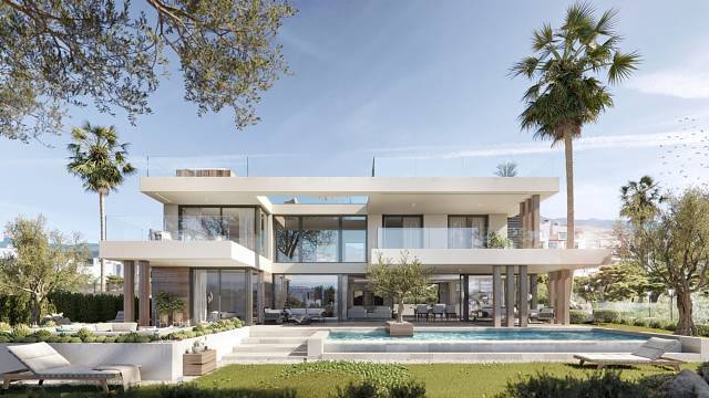Villa For Sale in New Golden Mile, Málaga 
