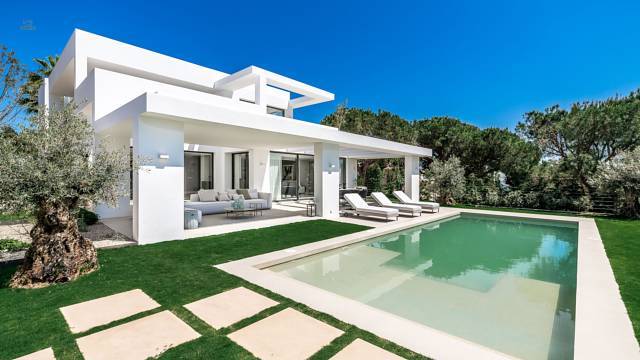  Marbella Villa ES126401