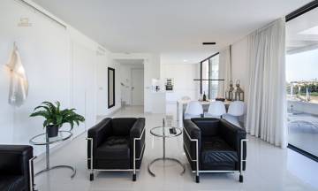 Thumbnail von Apartment For Sale in Estepona, Málaga