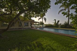 Thumbnail von Villa For Sale in New Golden Mile, Málaga