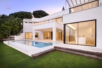  Marbella Villa ES122654