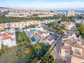 Thumbnail von Villa For Sale in Benalmadena, Málaga