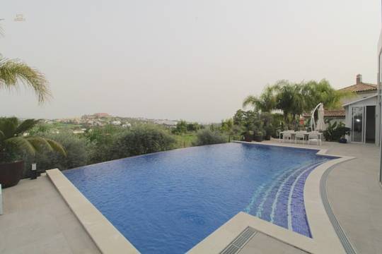 Luxus-Villa in La Quinta R2863085