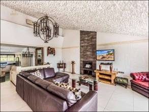 Thumbnail von Villa For Sale in Estepona, Málaga
