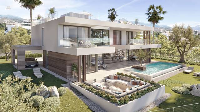 Villa For Sale in Marbella, Málaga