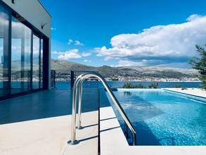 Thumbnail von High-quality luxury villa with swimming pool and panoramic sea view, Ciovo Island, Dalmatia